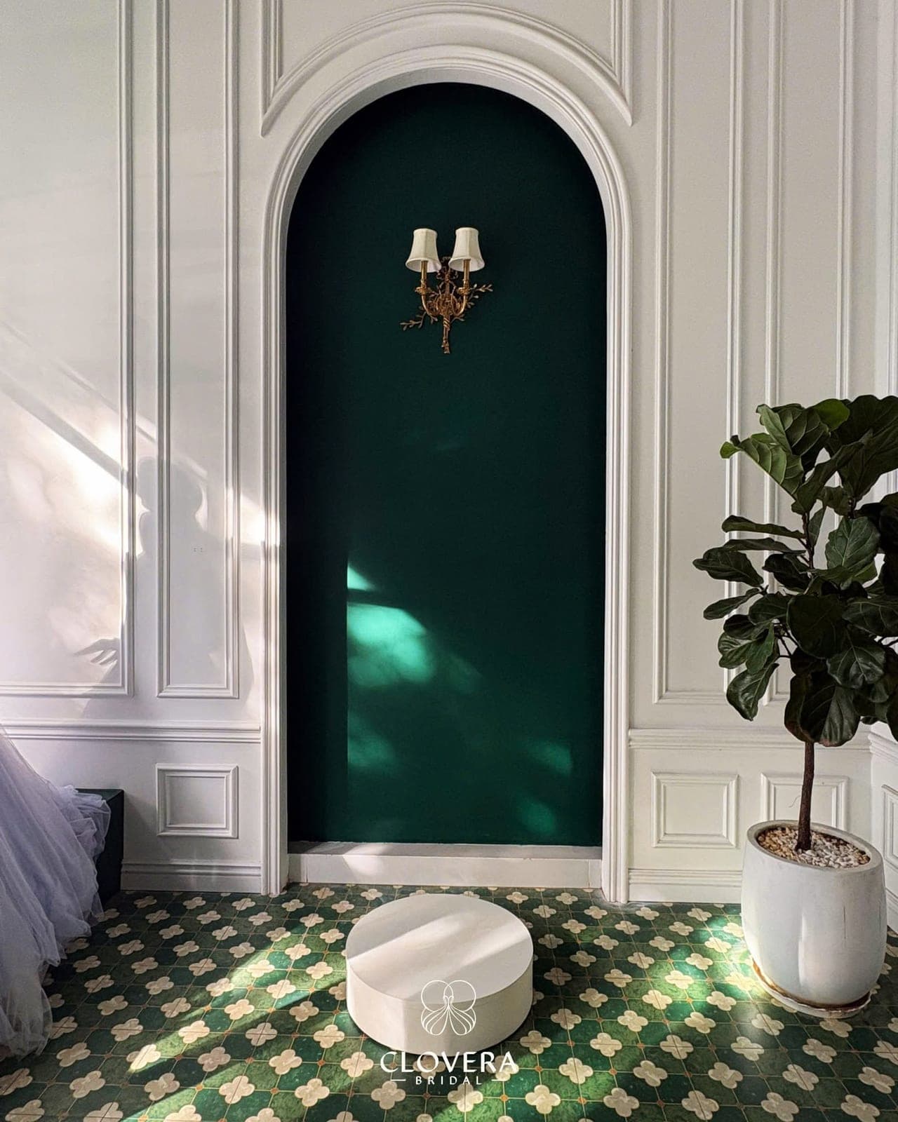 The emerald fitting alcove at Clovera Bridal
