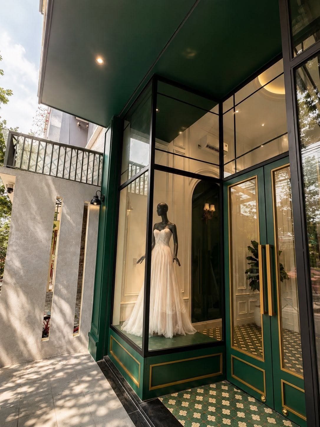 The Clovera Bridal storefront in Da Nang